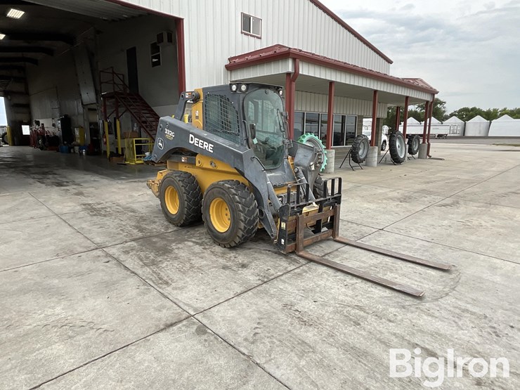 2020-deere-332g-image-3