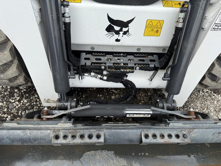 2024-bobcat-s650-image-10