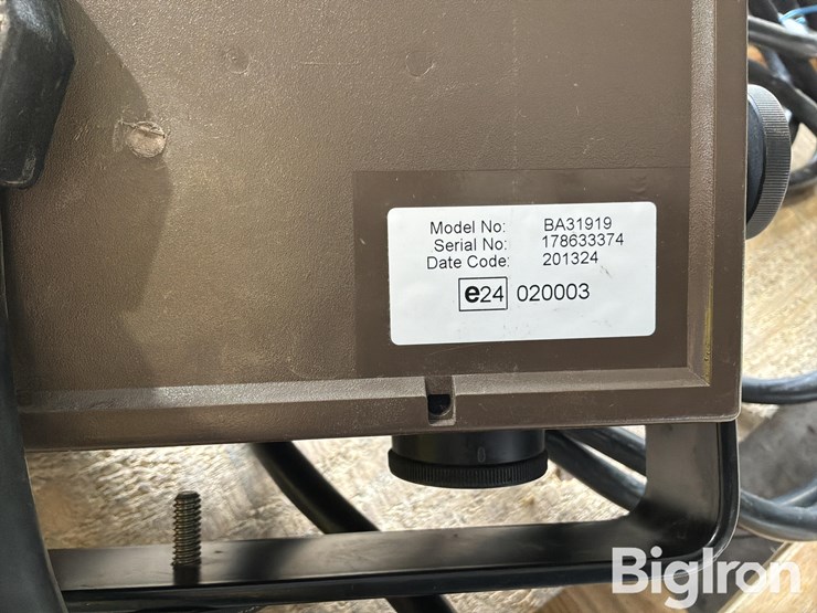 john-deere-350-image-14