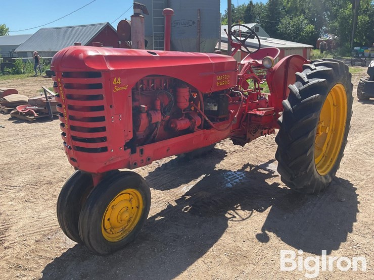 massey-ferguson-44-image-1