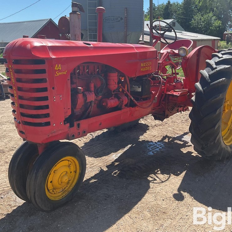 MASSEY-FERGUSON 44