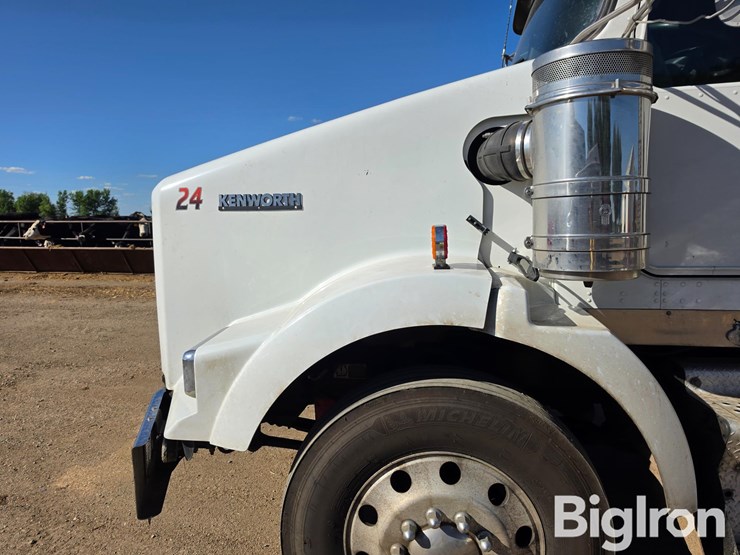2018-kenworth-t800-image-11