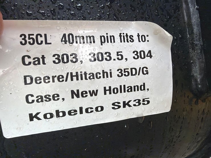 caterpillar-303-image-4
