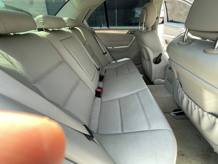#162-•-2005-mercedes-c230-kompressor-(clean-nm-title)-image-102