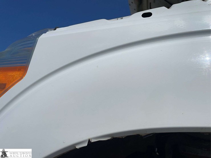 2015-ford-f350-image-26