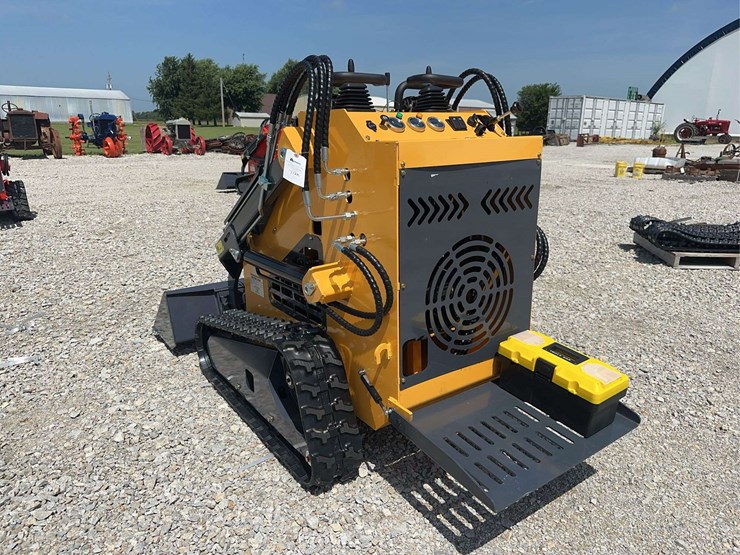 2026-zjg-zj-380-tracked-mini-skid-steer-loader-image-4