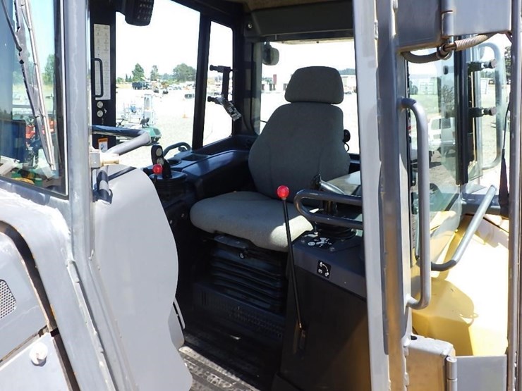 2016-deere-850k-image-34