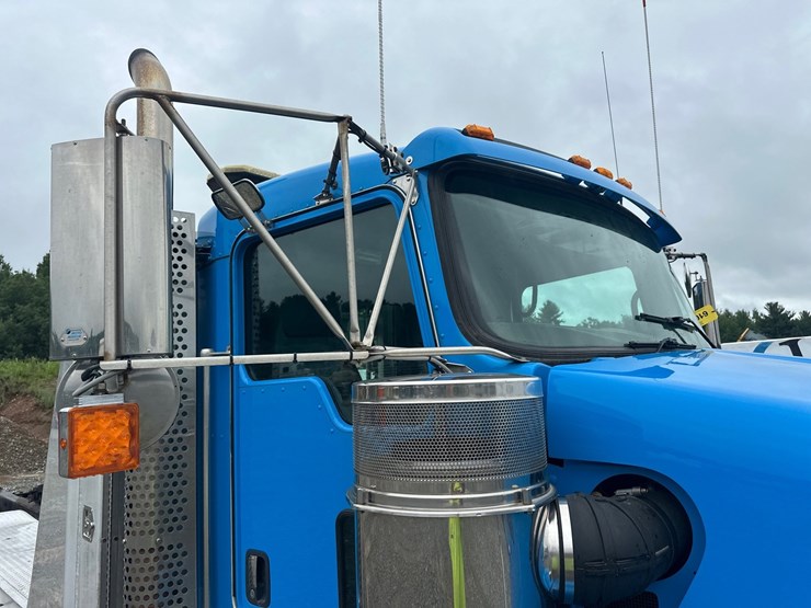 2013-kenworth-t800-image-11