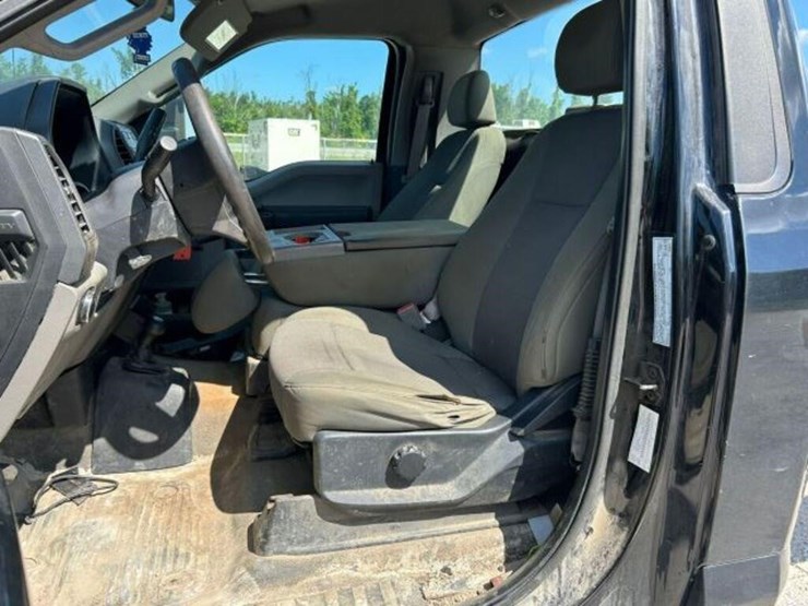 2016-ford-f550-xl-image-22
