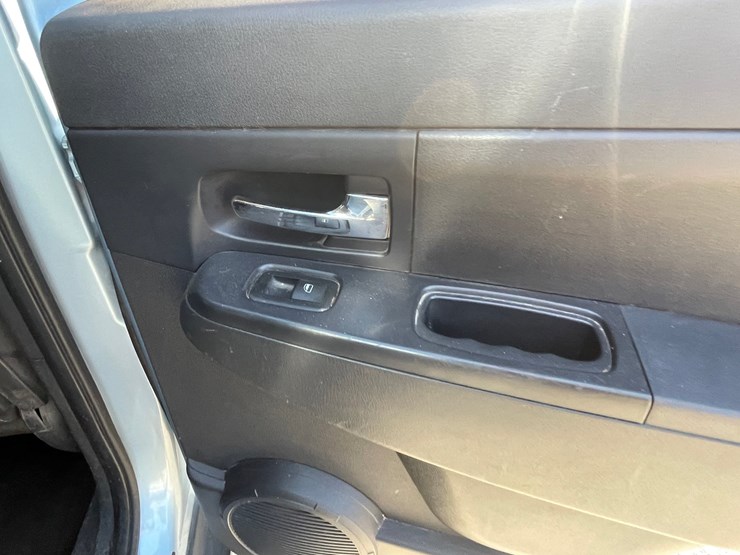 2012-jeep-liberty-image-46