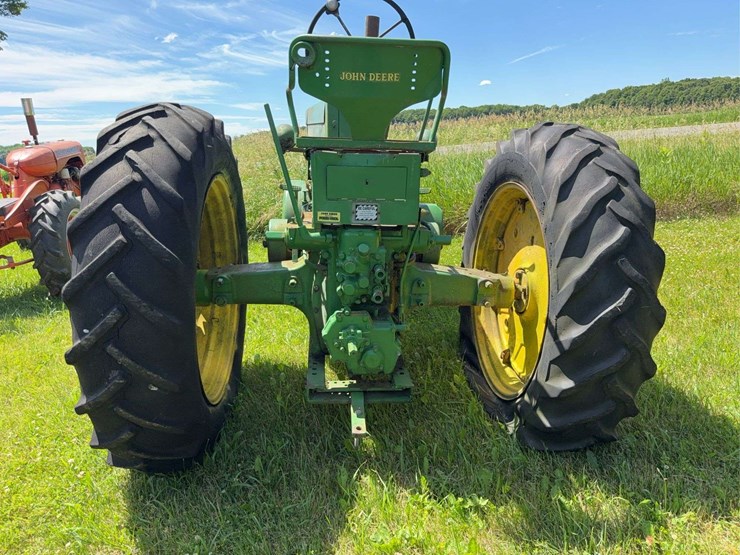john-deere-70-image-3