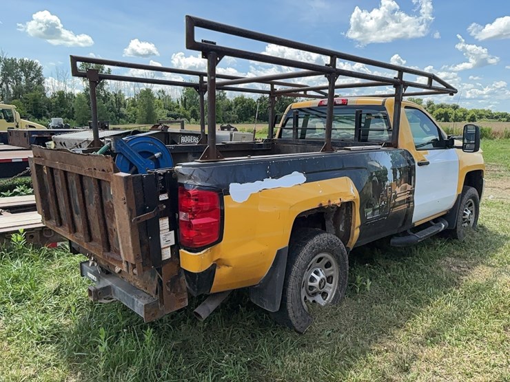 2018-chevrolet-3500hd-image-3