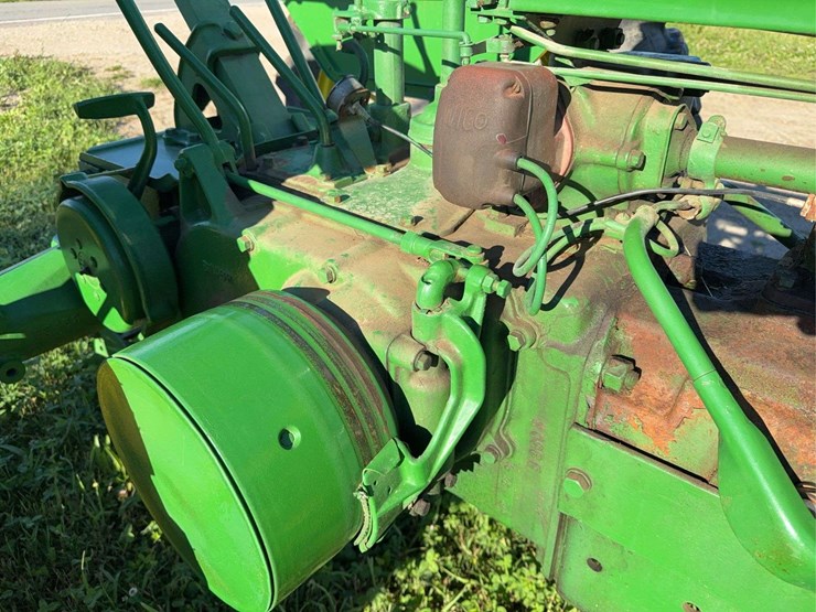 john-deere-model-b-image-20