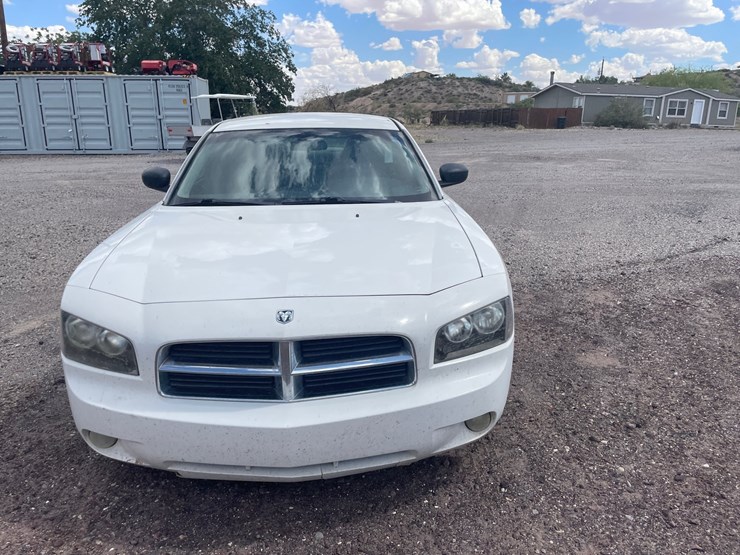 #157-•-2006-dodge-charger-(nm-title-in-delay)-image-2