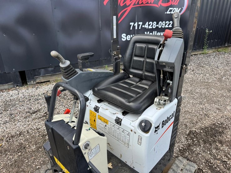 2022-bobcat-e10-image-23