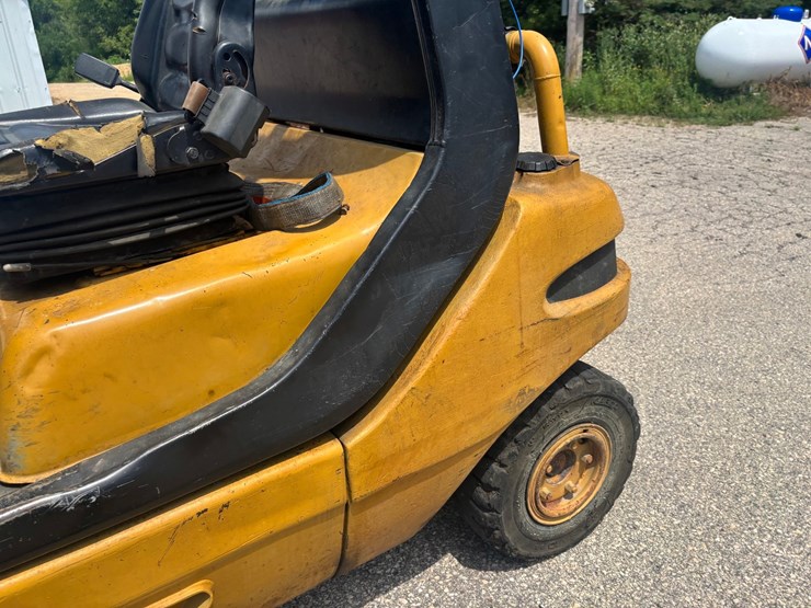 #2246-•-baker-forklift-image-10