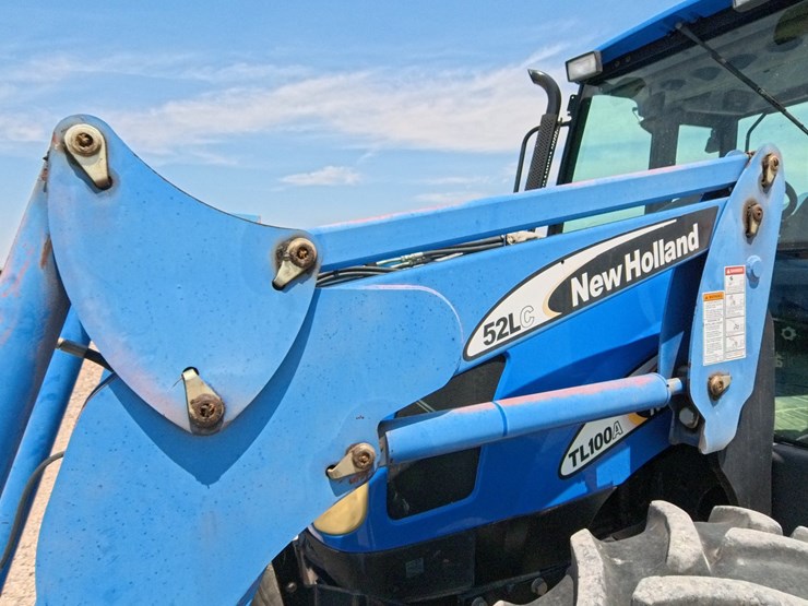 2004-new-holland-tl100a-image-14