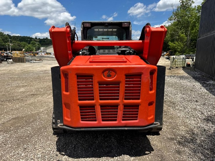 2023-kubota-svl97-2-image-5