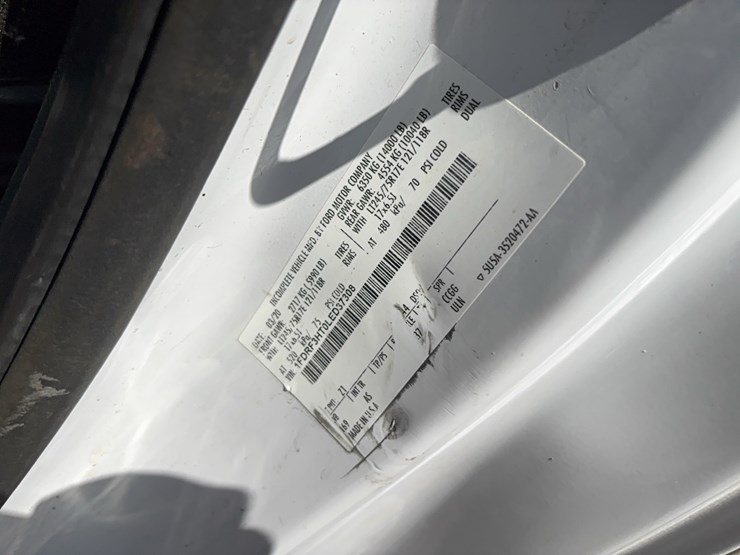 2020-ford-f350-image-12