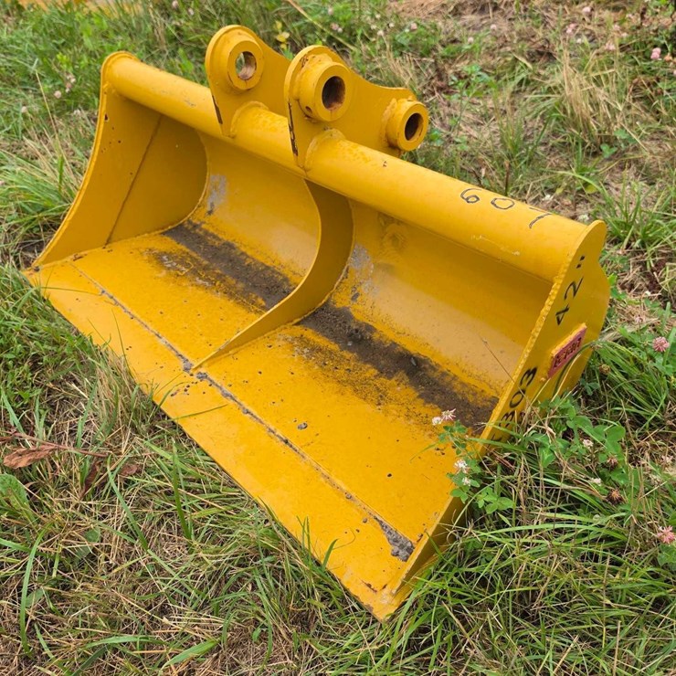 CATERPILLAR 303