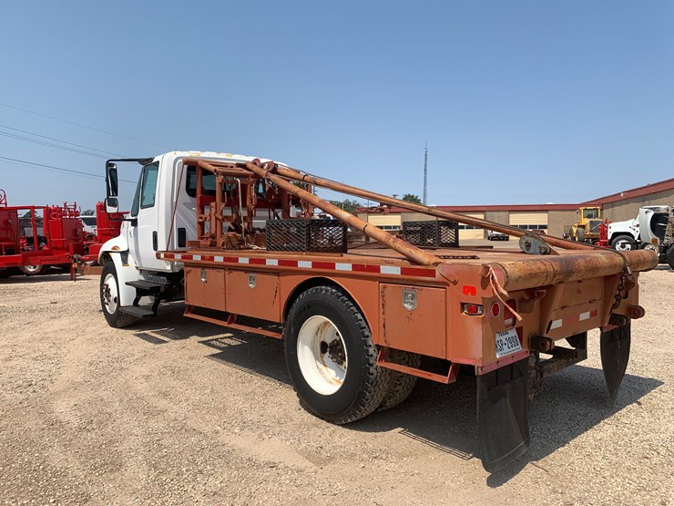 2007-international-durastar-4300-image-2