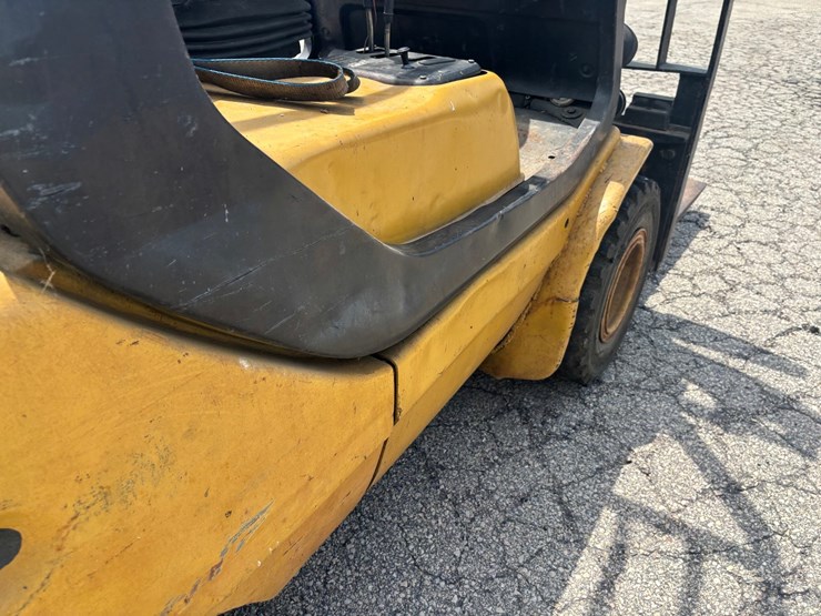 #2246-•-baker-forklift-image-18