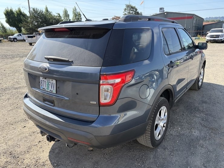 2013-ford-explorer-image-4