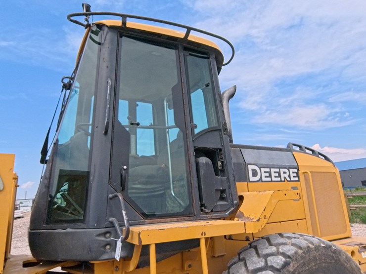 2006-deere-544j-image-41