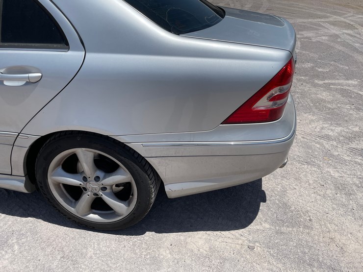 #162-•-2005-mercedes-c230-kompressor-(clean-nm-title)-image-35