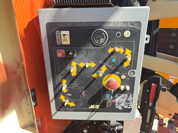 jlg-e300aj-image-8