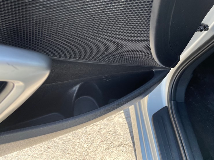 #154-•-2013-hyundai-veloster-(nm-title-in-delay)-image-40