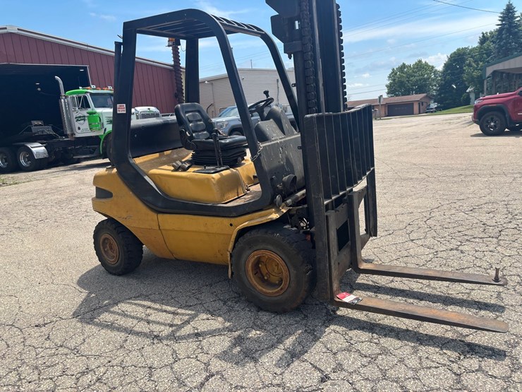 #2246-•-baker-forklift-image-4