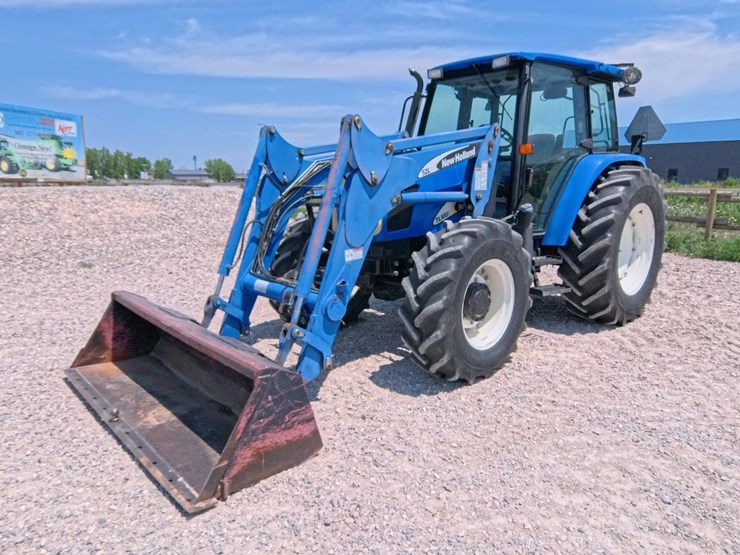2004-new-holland-tl100a-image-2