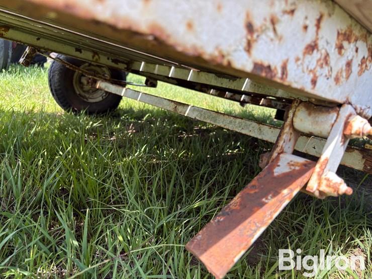 wood-frame-garden-trailer-image-15