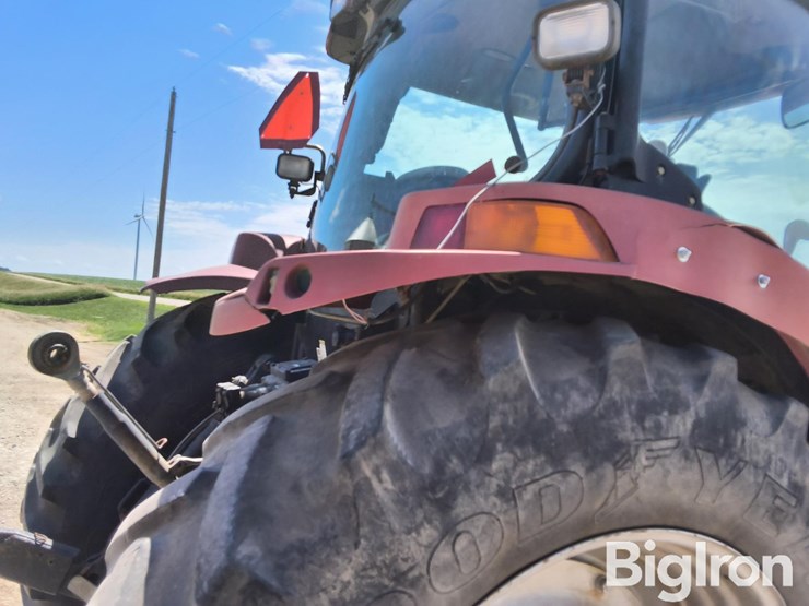 2004-case-ih-mxu125-image-12