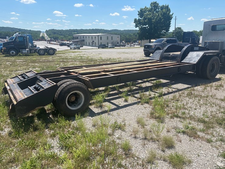 #82-•-phelan-single-axle-fixed-neck-lowboy-image-3