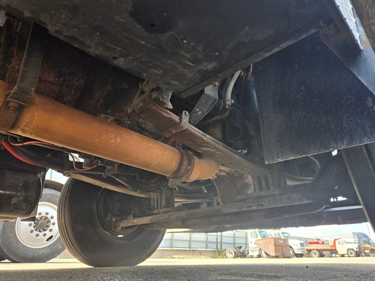 2015-kenworth-t680-image-37
