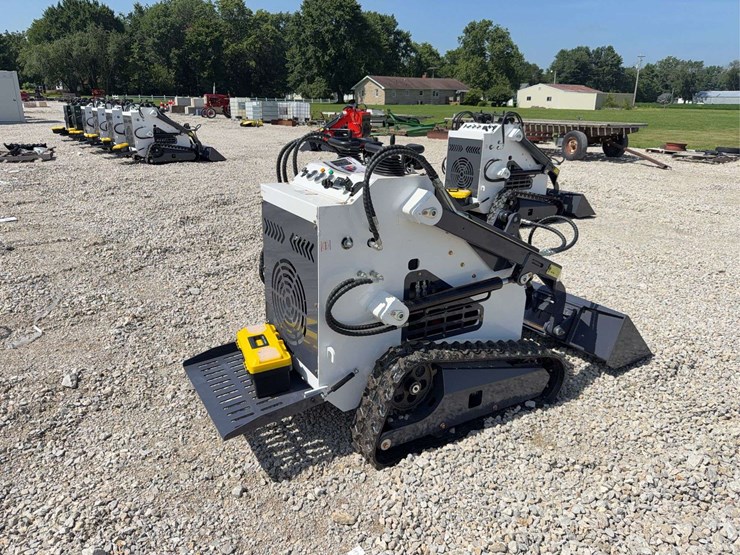 2026-zjg-zj-380-tracked-mini-skid-steer-loader-image-6