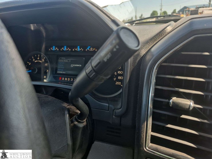 2017-ford-f150-image-19