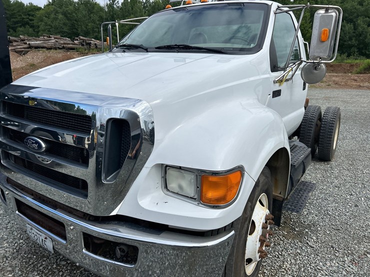 ford-f750-image-9