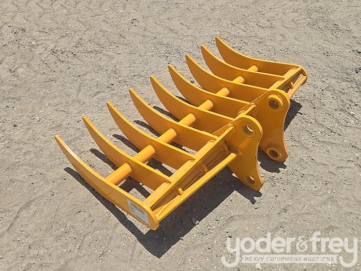 2026-caterpillar-305-image-2