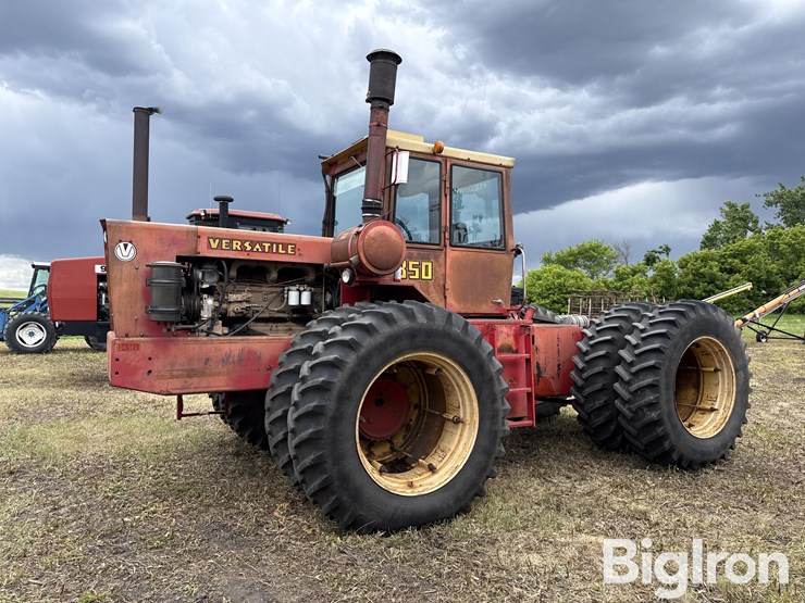 1975-versatile-850-image-1