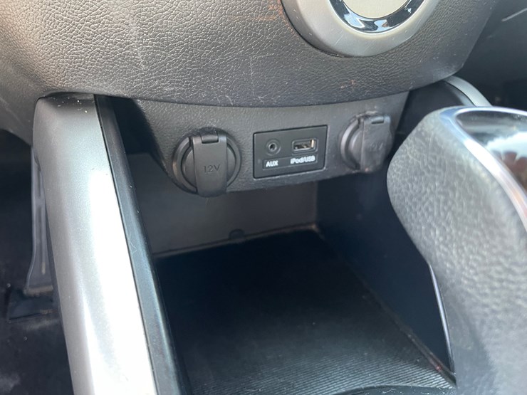 #154-•-2013-hyundai-veloster-(nm-title-in-delay)-image-54