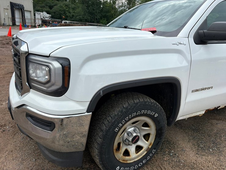 2016-gmc-1500-image-9