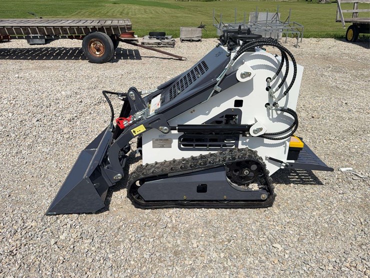 2026-zjg-zj-380-tracked-mini-skid-steer-loader-image-3