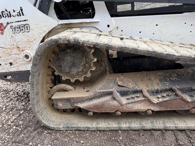 2018-bobcat-t650-image-13