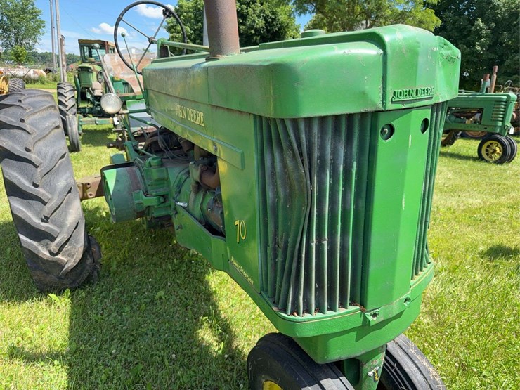 john-deere-70-image-14