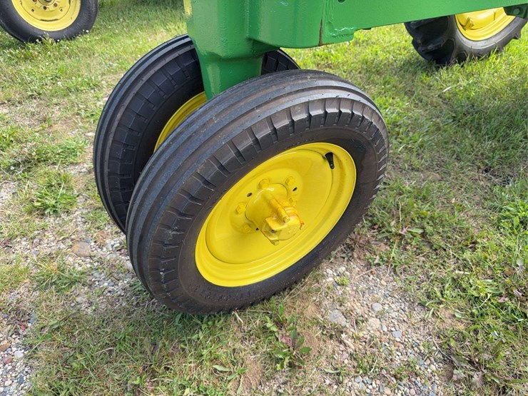 john-deere-model-b-image-15