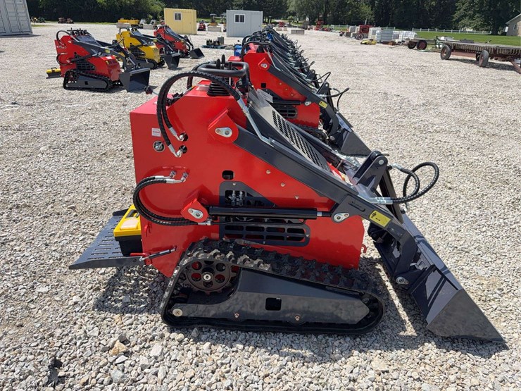 2026-zjg-zj-380-tracked-mini-skid-steer-loader-image-8