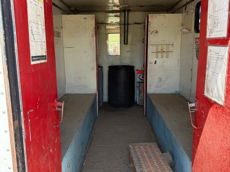 2000-carrier-trailer-14’x7’-t/a-doghouse-bp-trailer-image-9